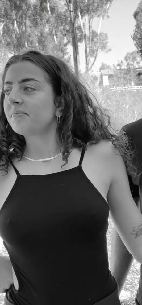 Eda Atilla joli modèle galerie