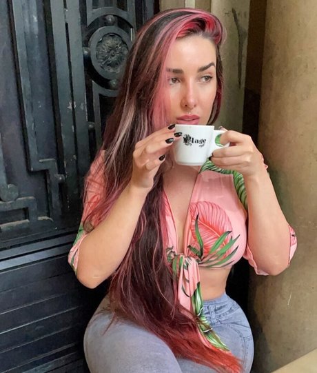 Faby Mendes star du porno de haute qualité images