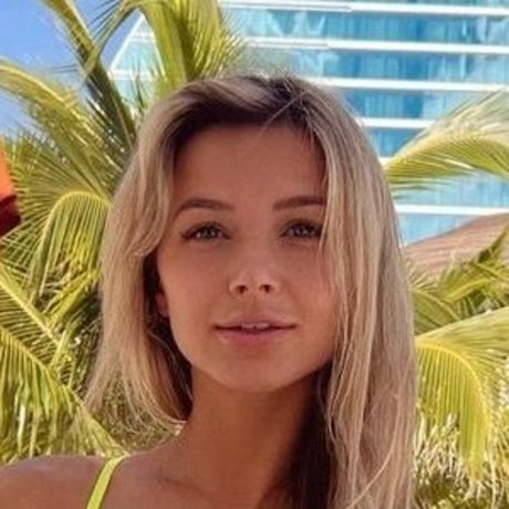 Franceska Fournier modèle de haute qualité galeries