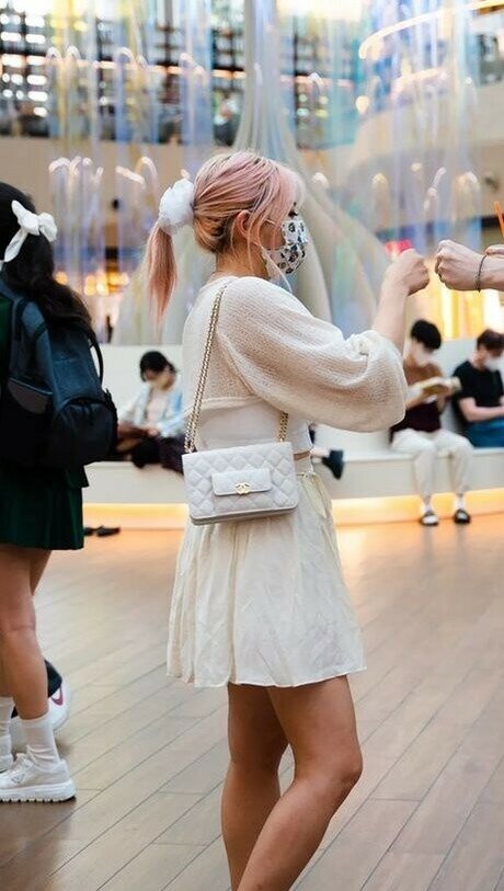 Yvonneflinetv étoile magnifique galerie