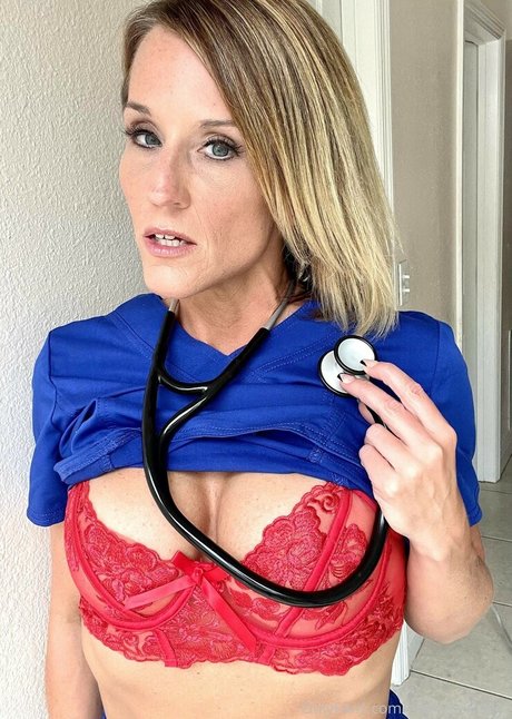 Emma Exhales star du porno gratuite archive