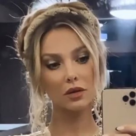 Sophie Hermann star du porno parfaite photos