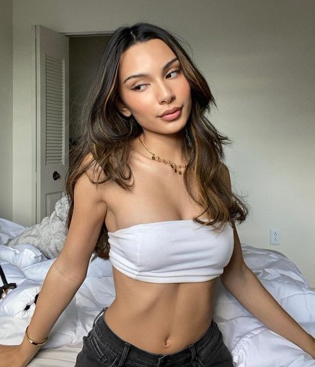 Kyla Malena star du porno en haute qualité des photos