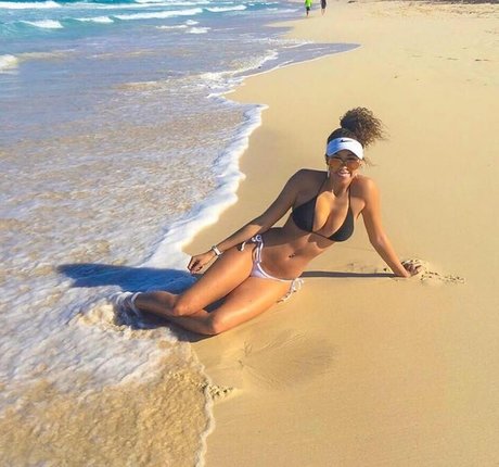 grosse chatte onlyfans exclusif sympa photo