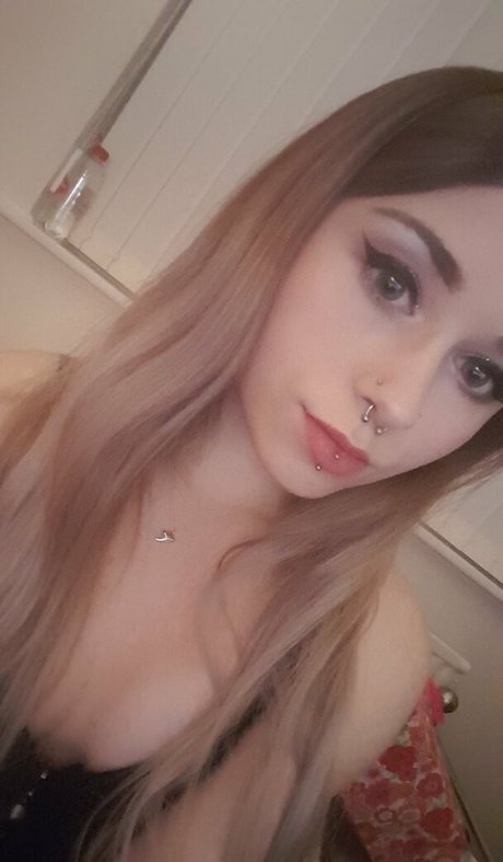 Lunar xo star du porno chaude image