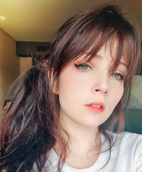 Isis Vasconcelllos star du porno chaud des photos