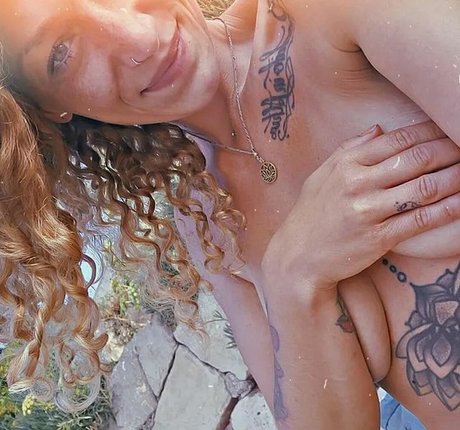 curly sue trip actrice sexy images