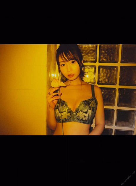 Aika Yumeno star du porno gratuite images