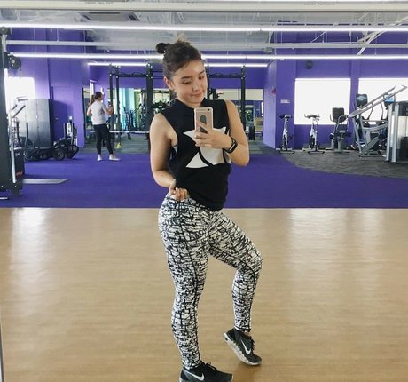 Sarah Carlos meilleure star du porno galeries