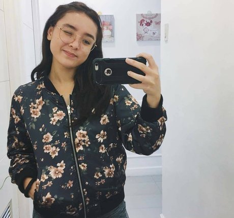 Sarah Carlos étoile sexy image