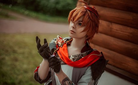 Bizarre Deer actrice photos