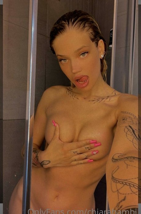 Chiara Nutaj star du porno exclusive photos