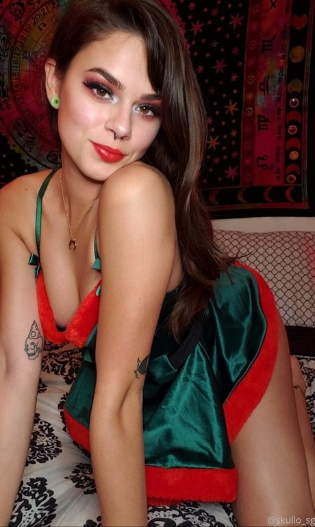 Skullo actrice libre collection