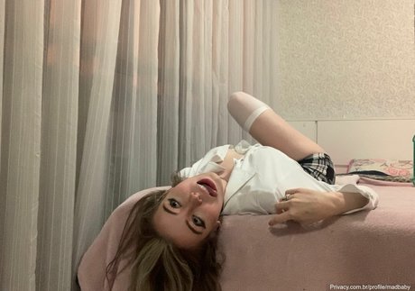 madbaby étoile nue galeries