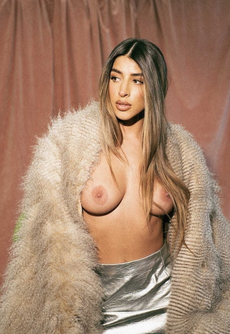 Shanna Signh star du porno chaud images