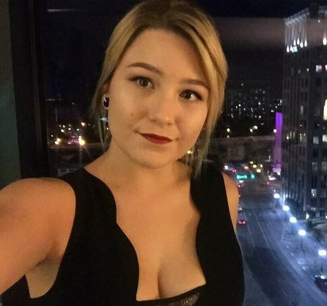 FooyaDanielle Bosch actrice chaude galerie