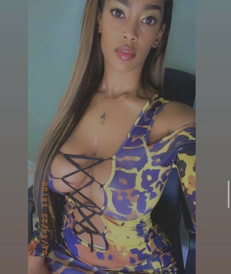 Stephanie Singh modèle artistique image