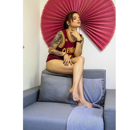 Jessie Cardim mannequin photo