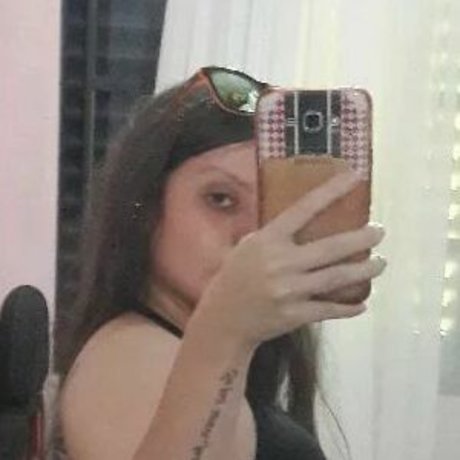 Hellen Silveira haut modèle archive