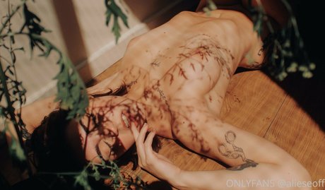 Aliesealieseoff haut de star du porno img