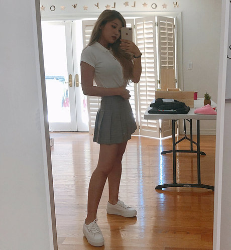 YoonHyoonAikuros actrice de sexe des photos