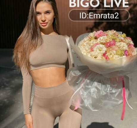 emilyemrata2 sexe star archive