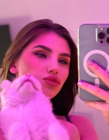 AnyAwareness5279 actrice nue galerie