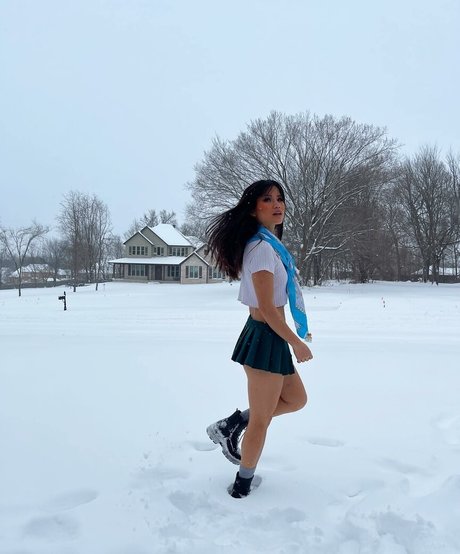 Nana May actrice porno img