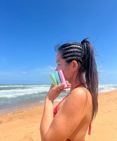 Nana May top star galeries