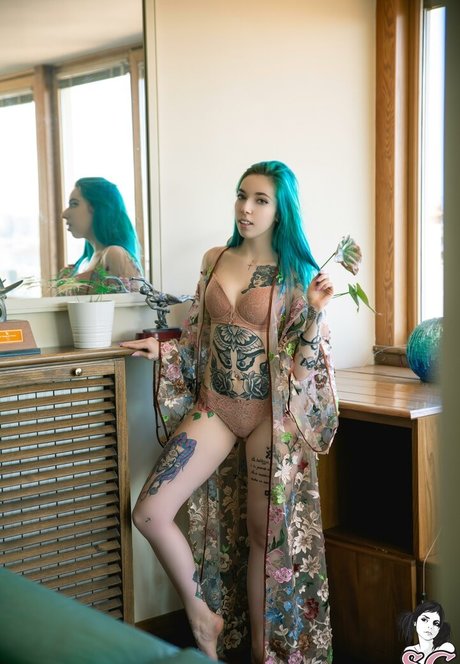 giadasuicide modèle xxx image