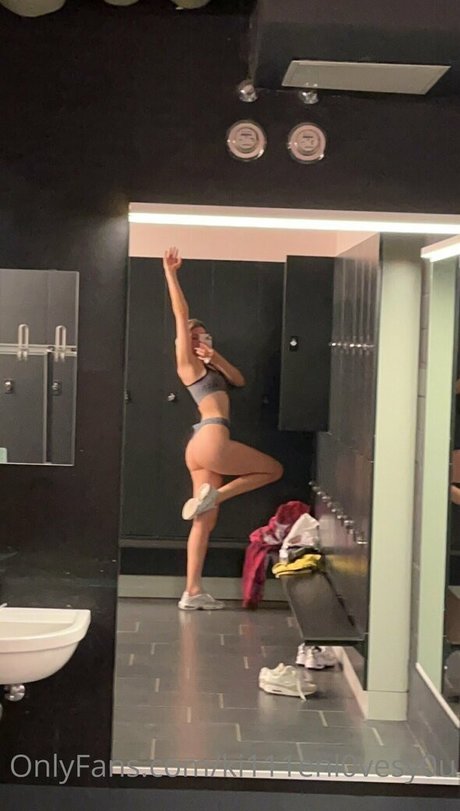 ki111enl0vesy0u étoile sexy photo