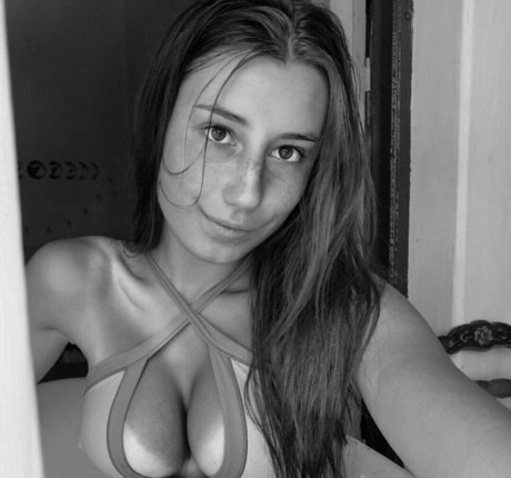 Flor Laneve actrice adulte galerie