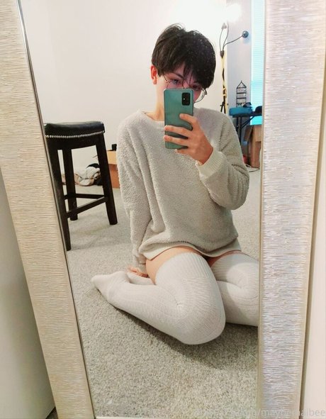 Maybemaibee jolie star du porno photos