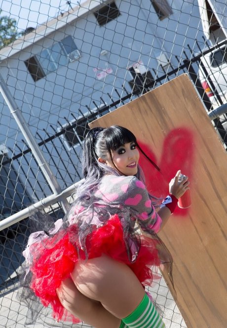 milf aux cheveux noirs onlyfans nu meilleur collection