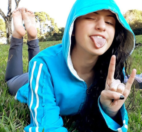 Friend s Pretty Feet étoile nue photos