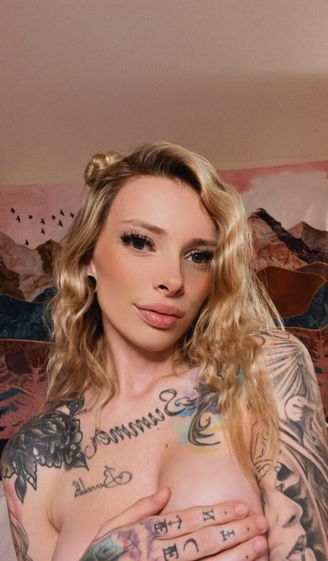 Mamisoso modèle de sexe archive