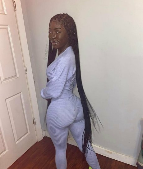 Cyn Kaine actrice de grande qualité images