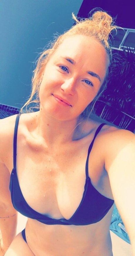 Julia Glushko jolie étoile photos