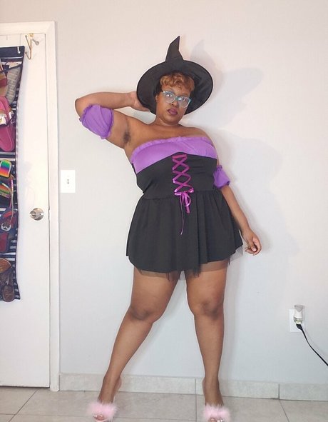 DivineJinn actrice érotique archive