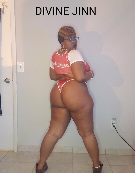 DivineJinn star du porno de haute qualité archive
