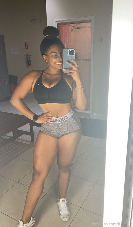 Julie Silver star du porno parfaite galeries