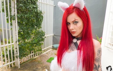 Jessica Silhen étoile nue archive