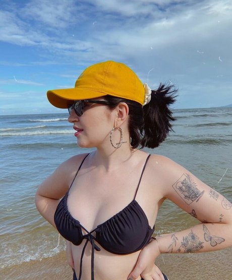 Bella Sant modèle nu photo