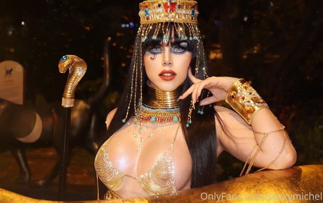 Sexxy Michell star du porno gratuit photo