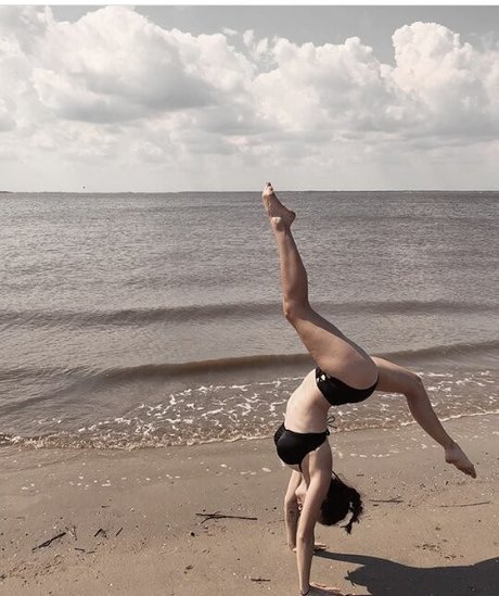 Noah Ivy top star photos