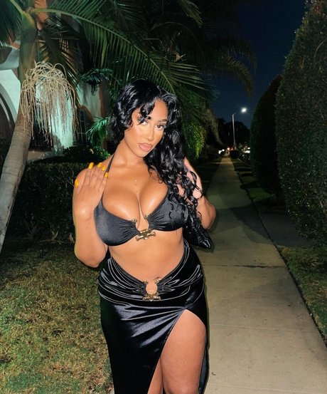 iLLi y modèle gratuit photo