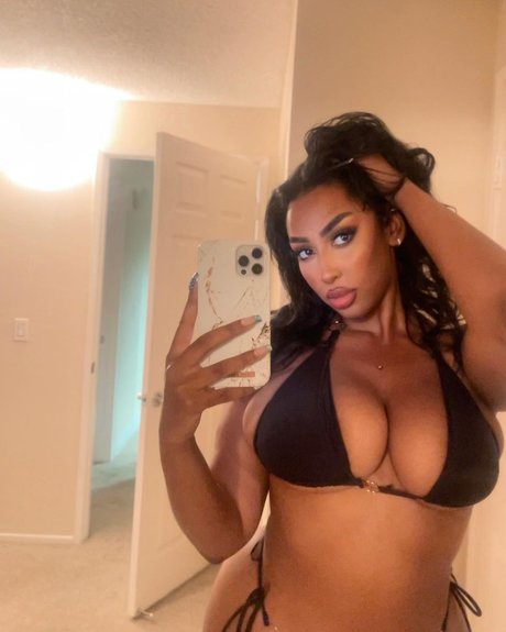 iLLi y actrice nue collection