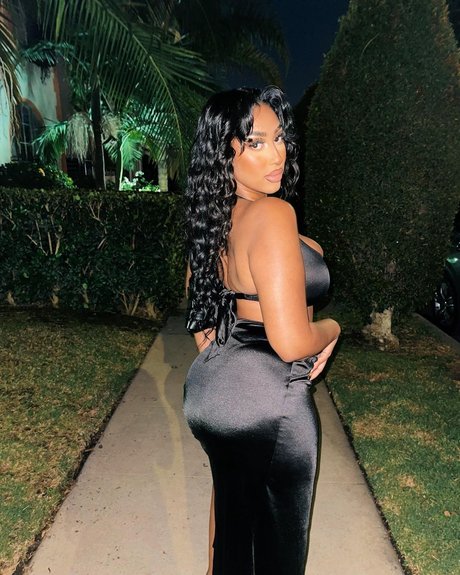 iLLi y modèle xxx galerie