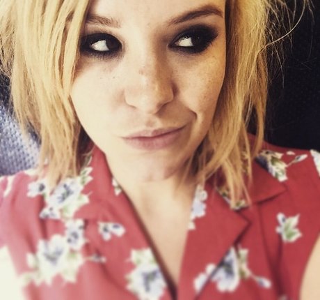 Brea Grant modèle xxx galeries