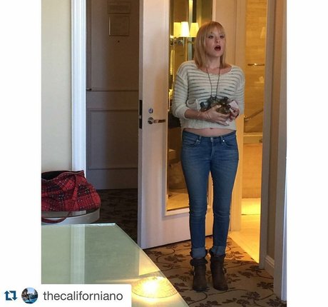 Brea Grant actrice chaude galeries